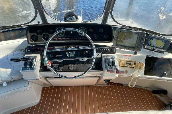 43ft Wellcraft Yacht For Sale