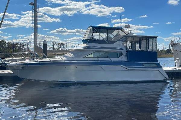 43ft Wellcraft Yacht For Sale