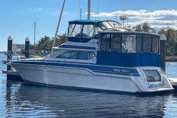 43ft Wellcraft Yacht For Sale