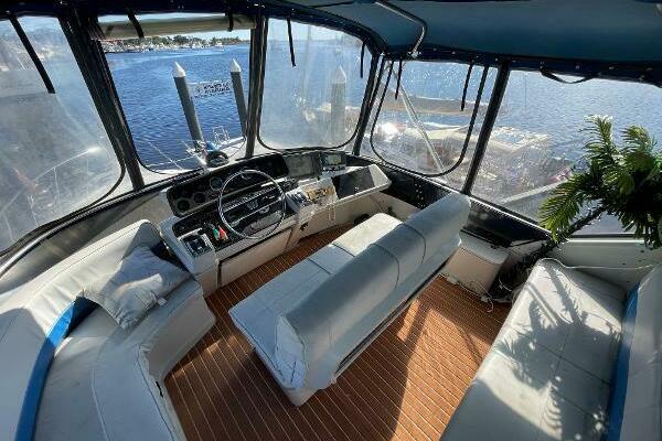43ft Wellcraft Yacht For Sale