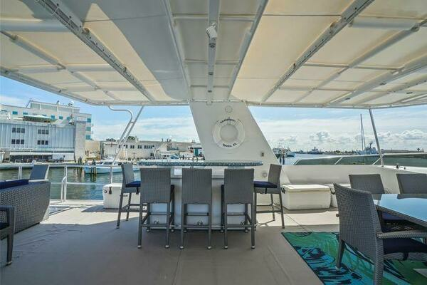 Photo of the 2009 Custom Flybridge Motoryacht "Island Soul"