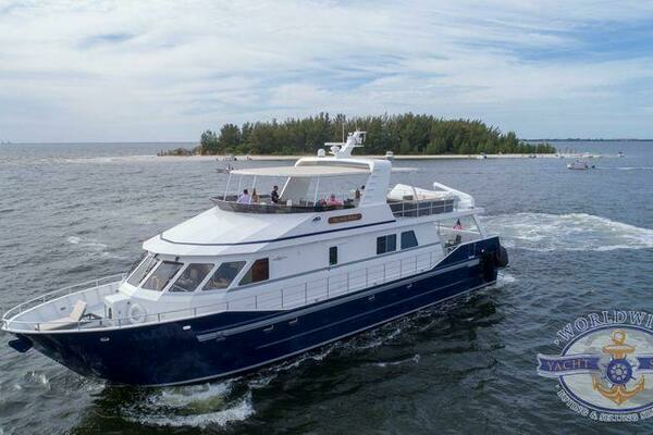 Photo of the 2009 Custom Flybridge Motoryacht "Island Soul"