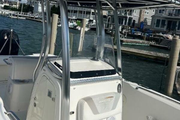 22ft Boston Whaler Yacht For Sale