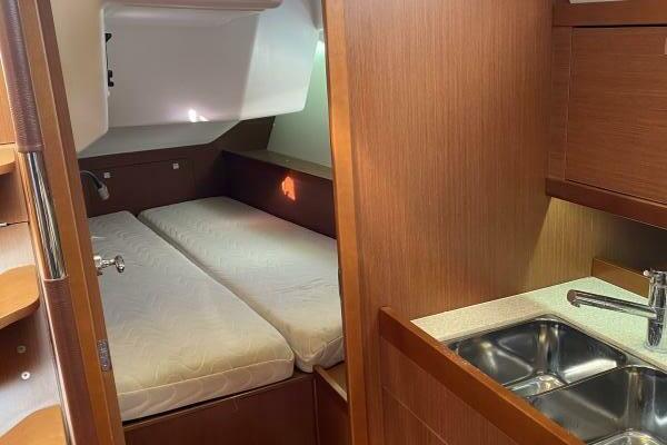 Cloud Nine 41ft Beneteau Yacht For Sale Cloud Nine 41ft Beneteau Yacht For Sale