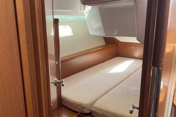 Cloud Nine 41ft Beneteau Yacht For Sale Cloud Nine 41ft Beneteau Yacht For Sale