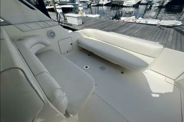 Photo of the 1996 Sea Ray 330DA