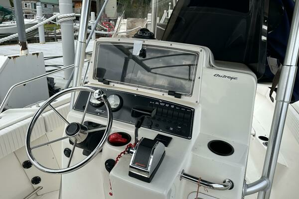 Photo of the 2000 Boston Whaler 