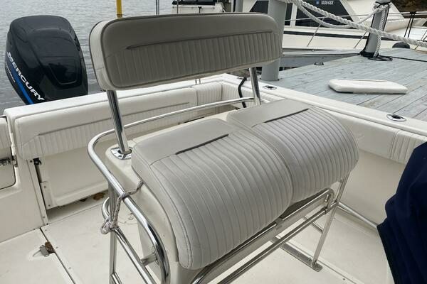 Photo of the 2000 Boston Whaler 