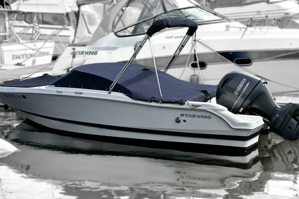 18ft Four Winns Yacht For Sale