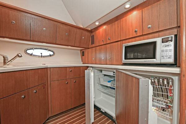 2008 Tiara Yachts 42