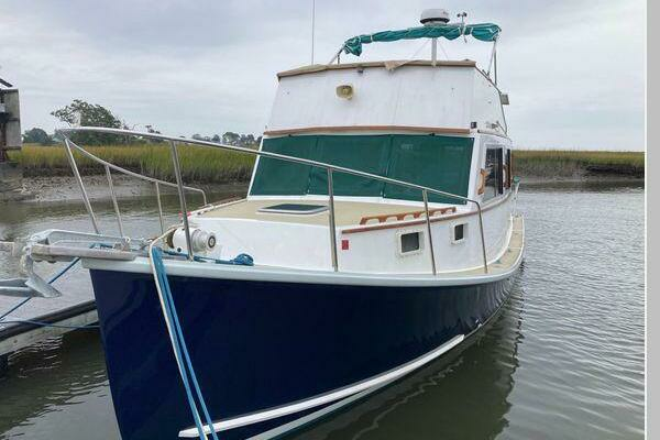 Photo of the 1984 Duffy Flybridge Cruiser "Postscript "