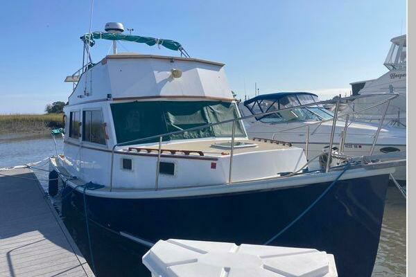Photo of the 1984 Duffy Flybridge Cruiser "Postscript "