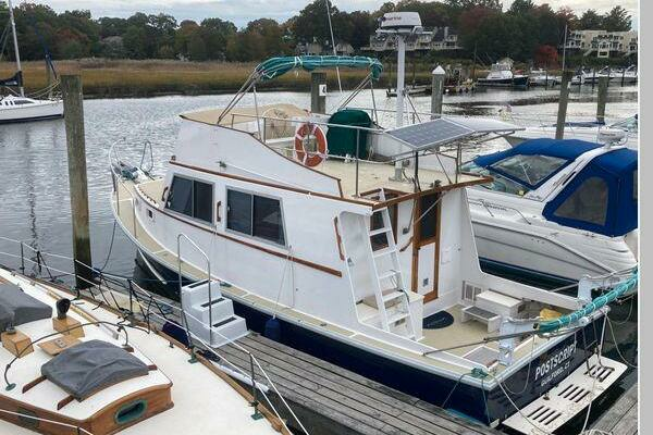 35-ft-Duffy-1984-Flybridge Cruiser-Postscript  Branford Connecticut United States  yacht for sale