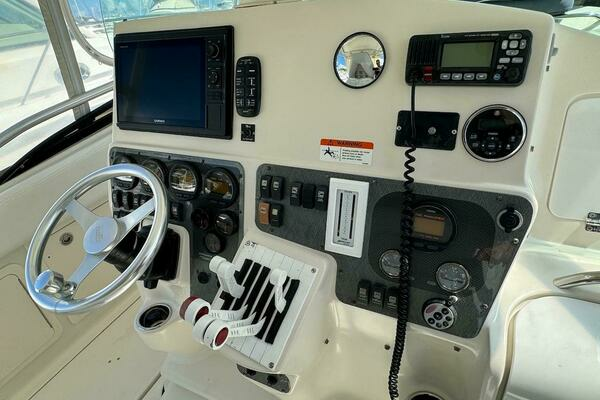Photo of the 2006 Hydra-Sports 3300 VX