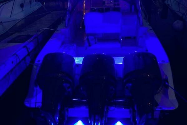 Photo of the 2006 Hydra-Sports 3300 VX