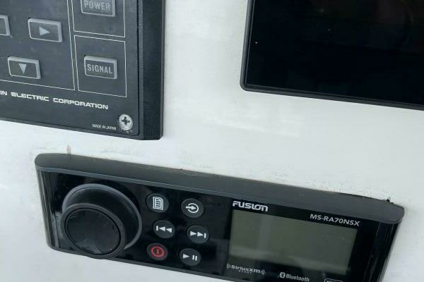 Photo of the 1997 Custom 31 Center Console "Pullin Drag"