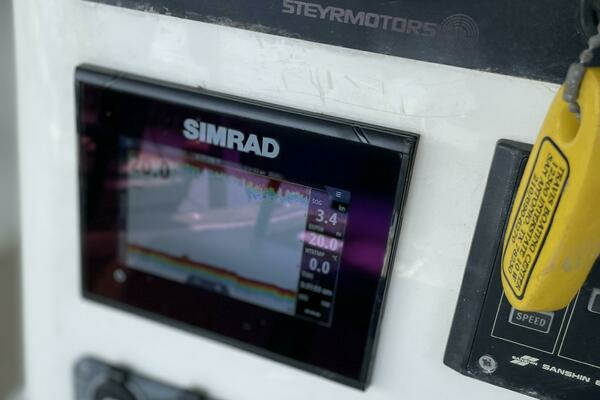 Photo of the 1997 Custom 31 Center Console "Pullin Drag"