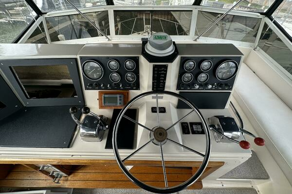 Photo of the 1987 Viking 