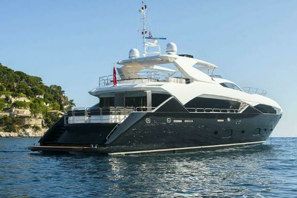 Photo of the 2013 Sunseeker 115