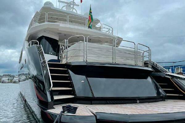 Photo of the 2013 Sunseeker 115