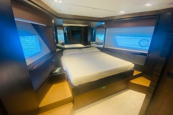 Photo of the 2020 Ferretti Yachts 670