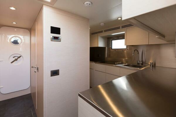 Photo of the 2022 Nomad Nomad 70 SUV