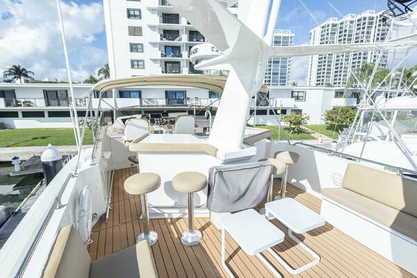 Sea Senor 78ft Hatteras Yacht For Sale