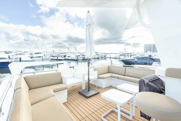 Sea Senor 78ft Hatteras Yacht For Sale