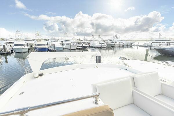 Sea Senor 78ft Hatteras Yacht For Sale