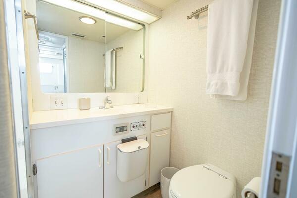 Sea Senor 78ft Hatteras Yacht For Sale