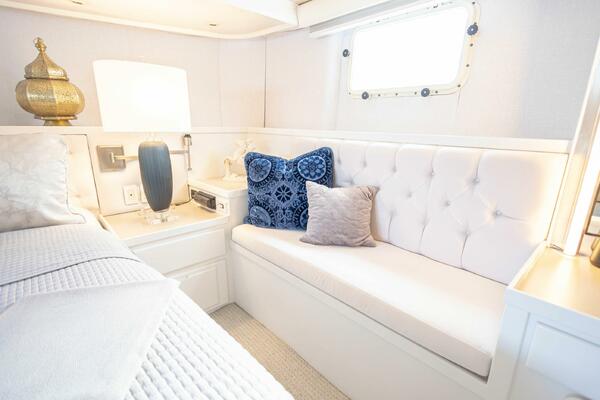 Sea Senor 78ft Hatteras Yacht For Sale