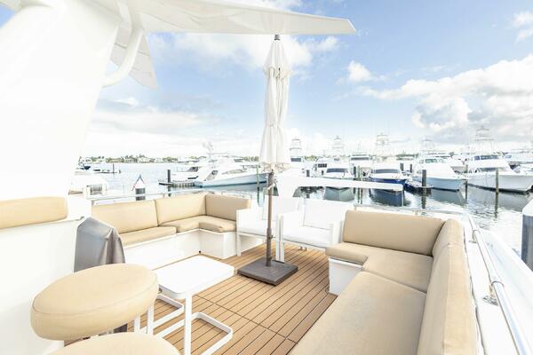 Sea Senor 78ft Hatteras Yacht For Sale