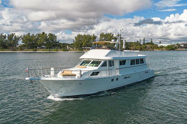 Sea Senor 78ft Hatteras Yacht For Sale