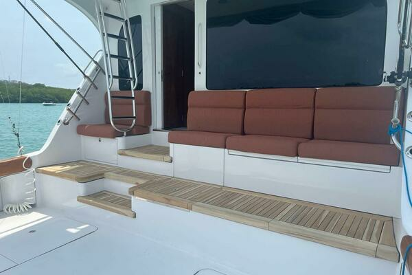 Photo of the 2008 Hatteras 77 Enclosed Bridge "Desperado"