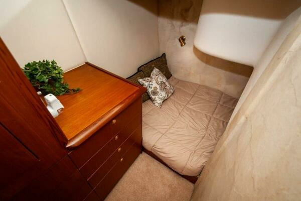 1998 Ocean Yachts 48