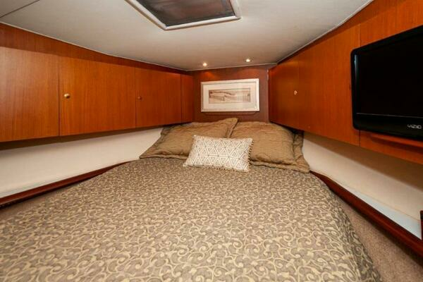 1998 Ocean Yachts 48