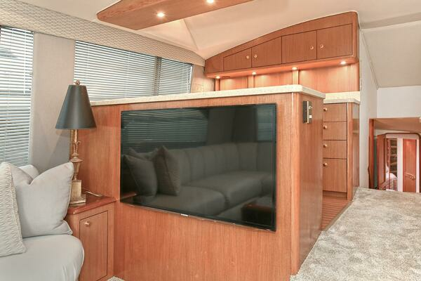 2001 Ocean Yachts 52
