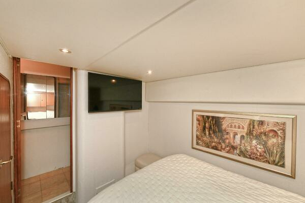 2001 Ocean Yachts 52