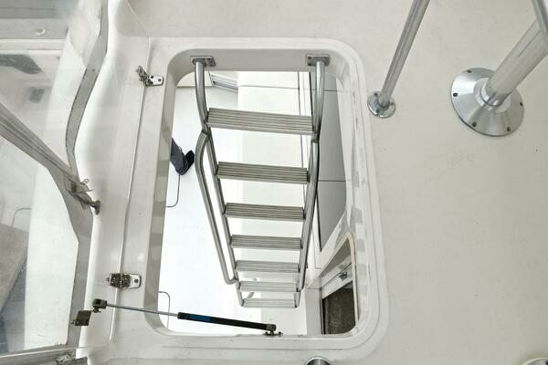 2001 Ocean Yachts 52