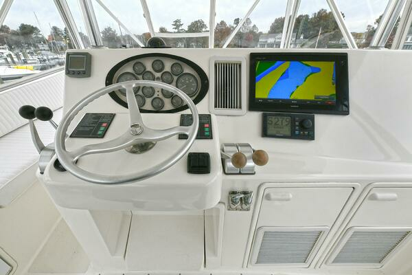 2001 Ocean Yachts 52