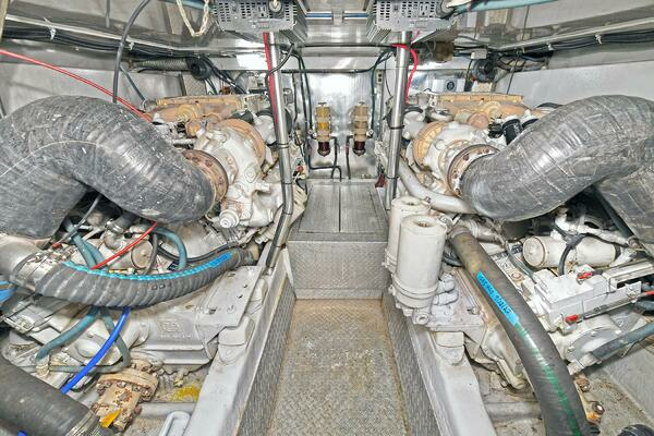 2001 Ocean Yachts 52