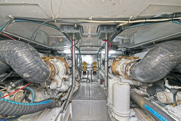 2001 Ocean Yachts 52