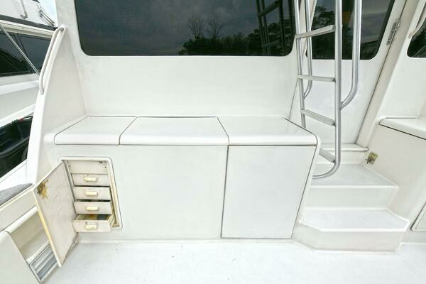 2001 Ocean Yachts 52