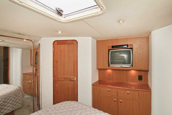 2001 Ocean Yachts 52