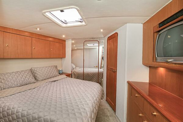 2001 Ocean Yachts 52