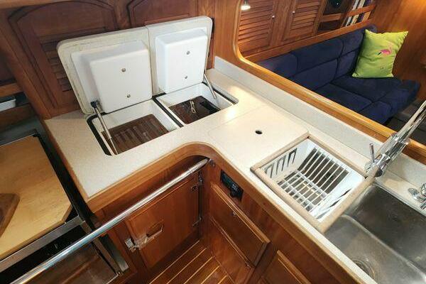 Persephone 38ft Sabre Yacht For Sale