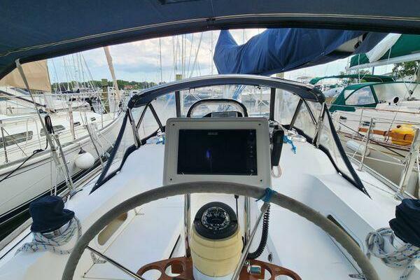 Persephone 38ft Sabre Yacht For Sale