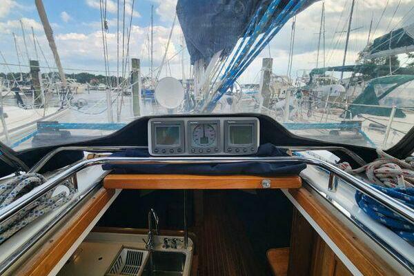 Persephone 38ft Sabre Yacht For Sale