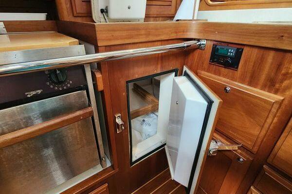 Persephone 38ft Sabre Yacht For Sale