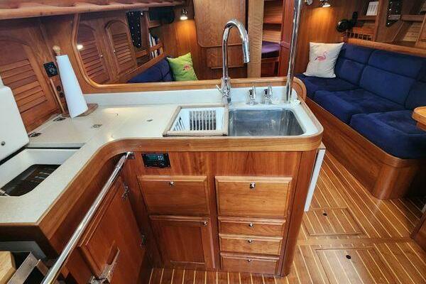 Persephone 38ft Sabre Yacht For Sale